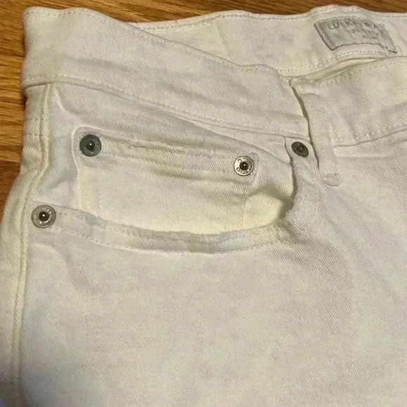 Lucky Brand White Ava Mid Rise Skinny Woman’s Distressed Ankle Jeans Size 10/30. - Picture 4 of 15
